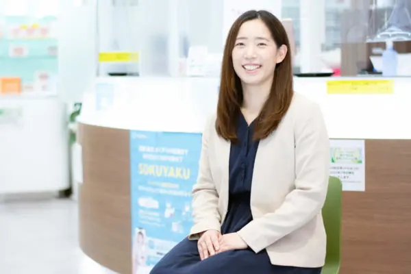 「忙しい人ほどスキマ時間を賢く使って欲しい」病院に行かなくても、病気やお薬の不安を相談できる「オンライン診療」。SOKUYAKU編集部に実際にどう使えばいいのかを聞いてみましたのイメージ